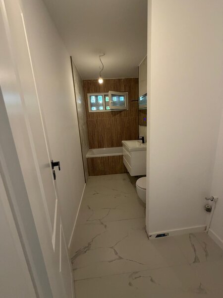 Titan, 3 minute metrou