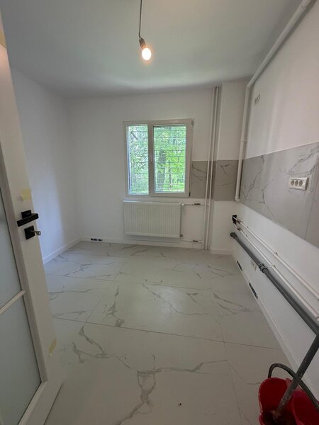 Titan, 3 minute metrou